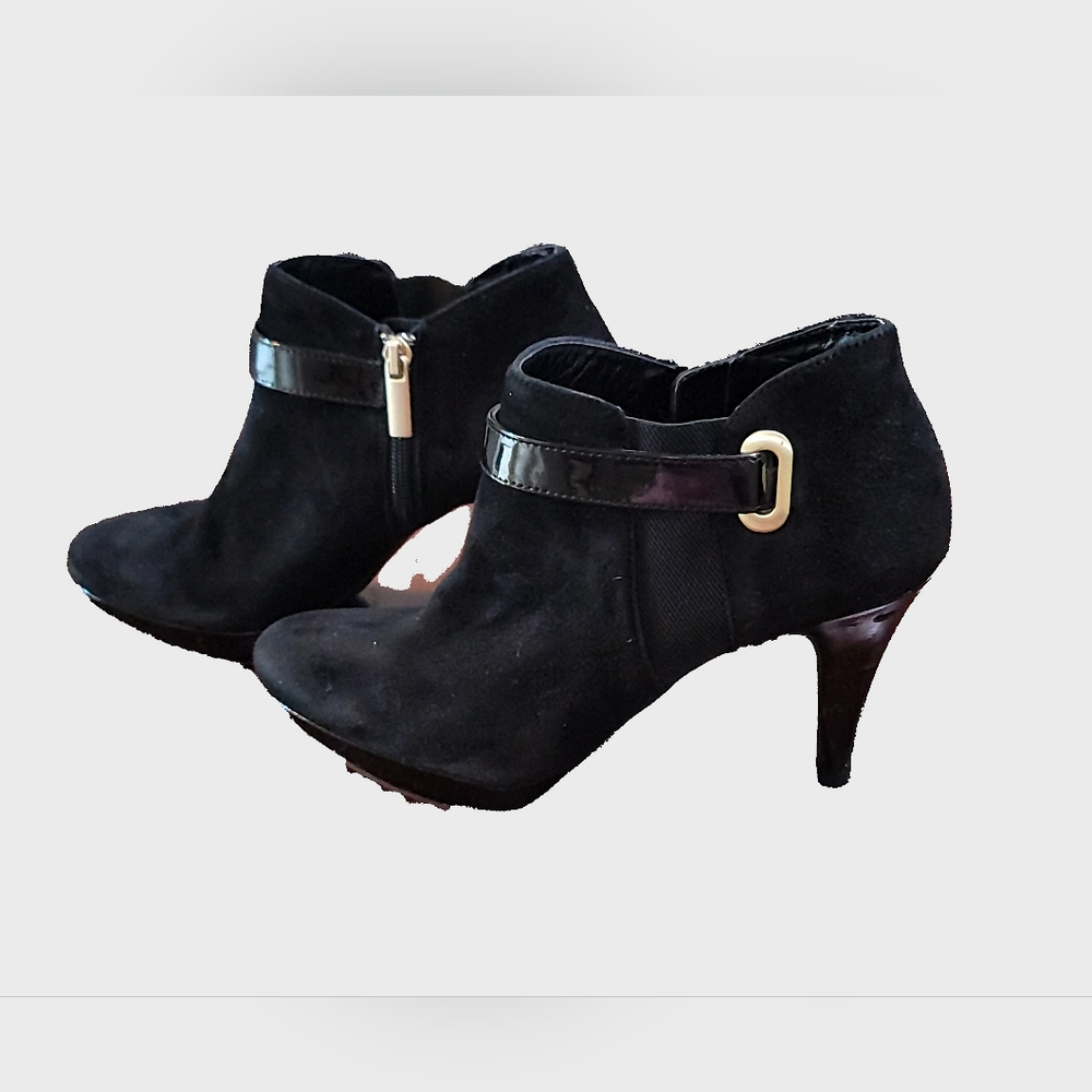 Bandolino Black Ankle‎ Boots with Elegant High Heel